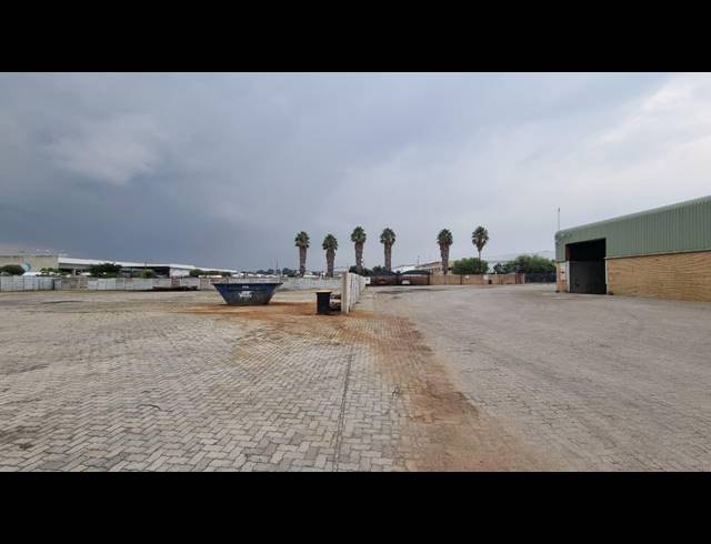 6,972M² WAREHOUSE TO LET IN HUGHES